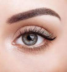 Natural eyelash and eyebrow styling